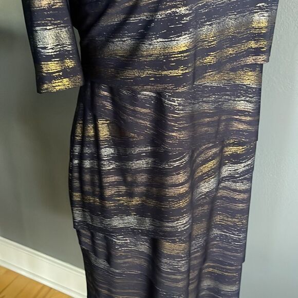 Connected Apparel black w/ metallic gold & silver brushstroke pattern midi. 8P - Picture 4 of 7